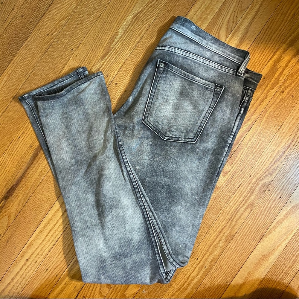 Vince. Soft grey denim designer jeans straight leg - Picture 2 of 6